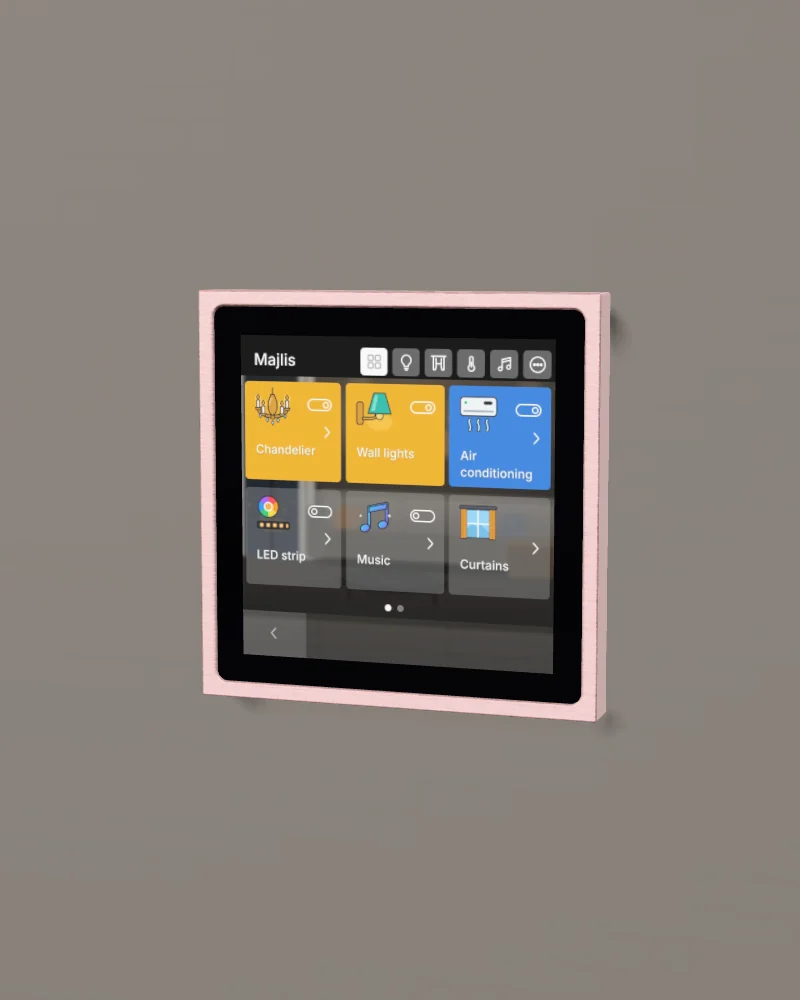 4 SQ room controller in Pink